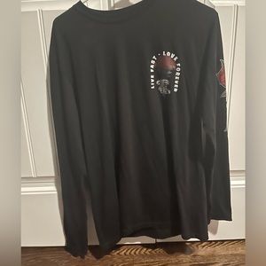 FRESH LAUNDRY… Black… Size M.